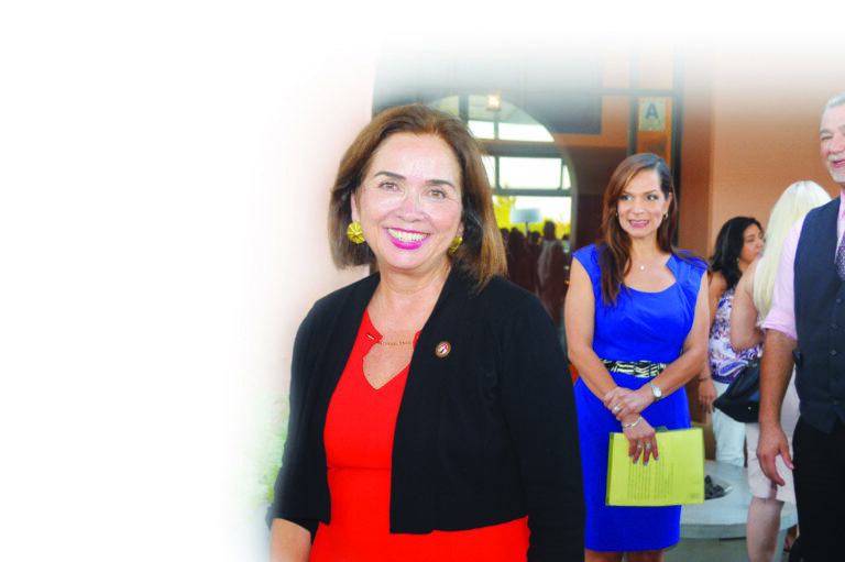 Adela de la Torre, ejemplo de lo mejor de nuestra Herencia Hispana