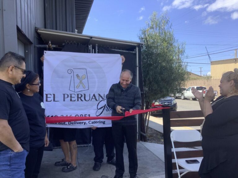 Recrean gastronomía peruana