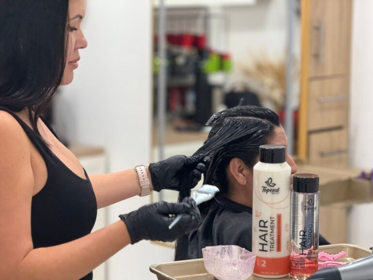 Al alisar e hidratar el cabello, hay que elegir siempre una “buena” keratina